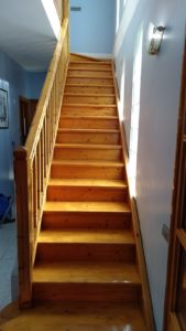 Revestimiento de escalera de madera